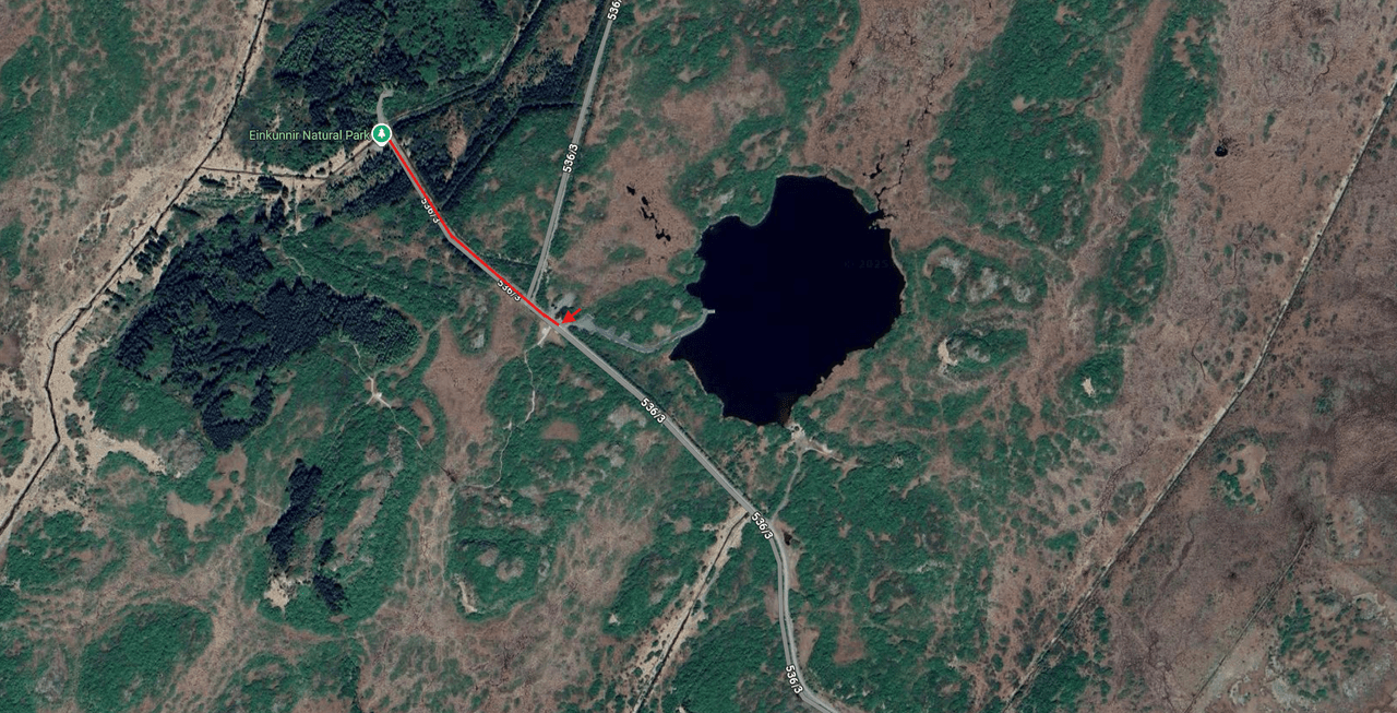 Vegur inn í Einkunnir lokaður að hluta